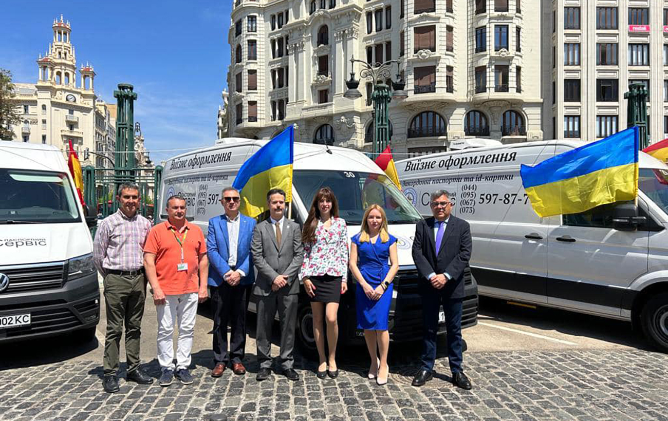 Регистрация за границей. Почему украинцам нужно становиться на консульский учет